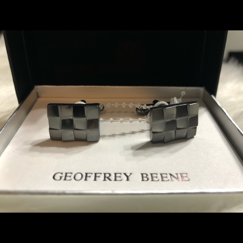 Geoffrey Beene cuff links